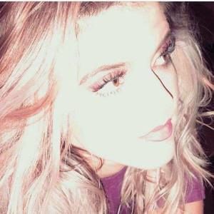 Meet your Posher, Carly